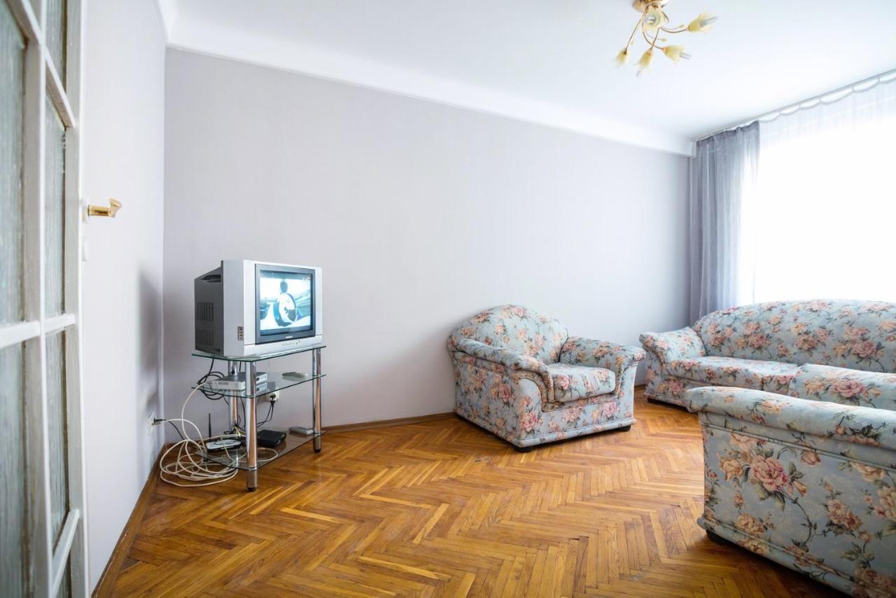 Apartment Near Metro Pecherskaya Kiev Exterior foto
