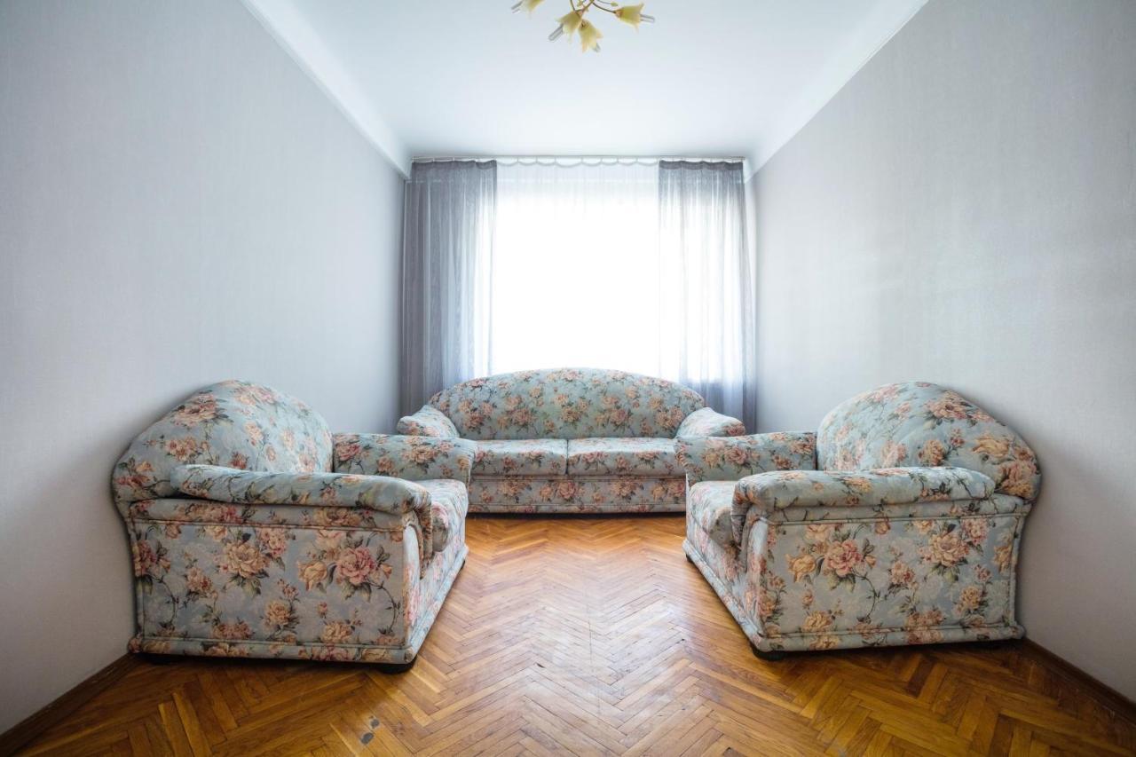 Apartment Near Metro Pecherskaya Kiev Exterior foto