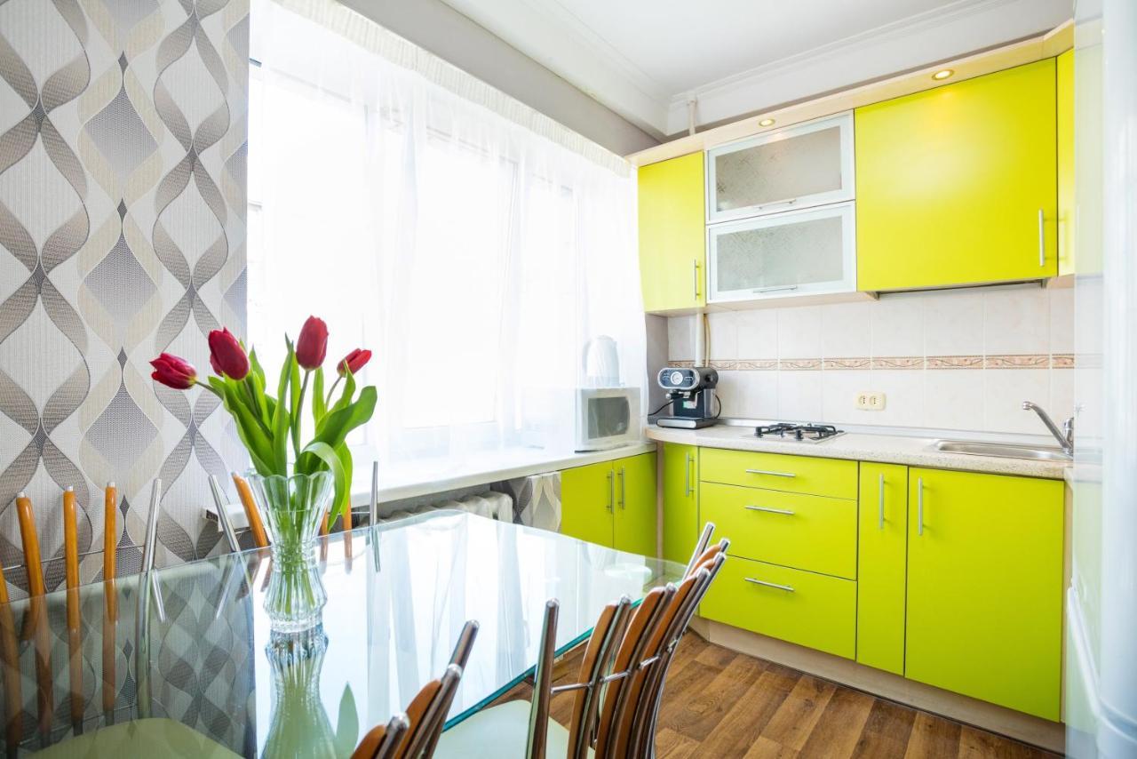 Apartment Near Metro Pecherskaya Kiev Exterior foto