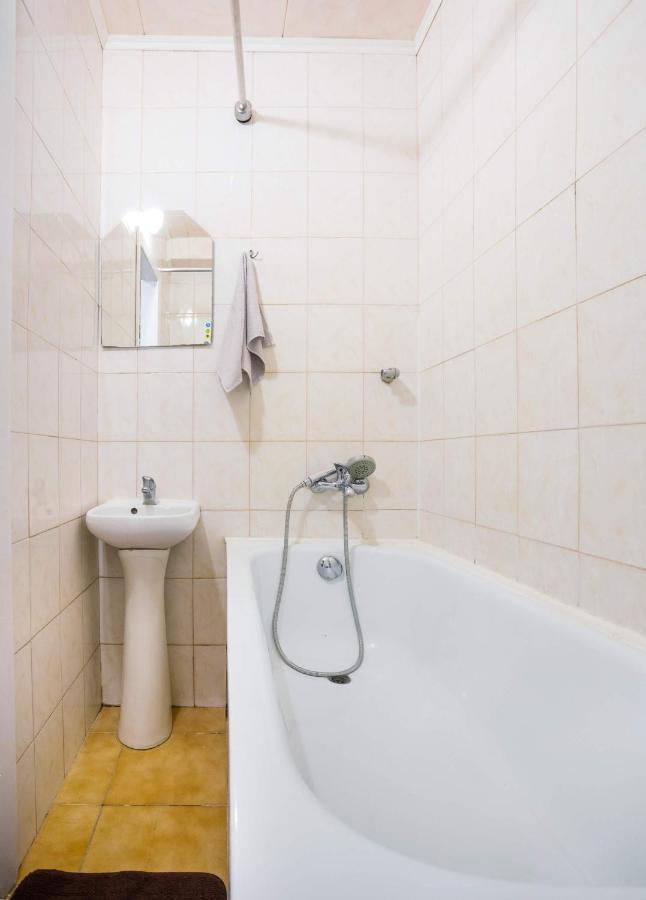 Apartment Near Metro Pecherskaya Kiev Exterior foto