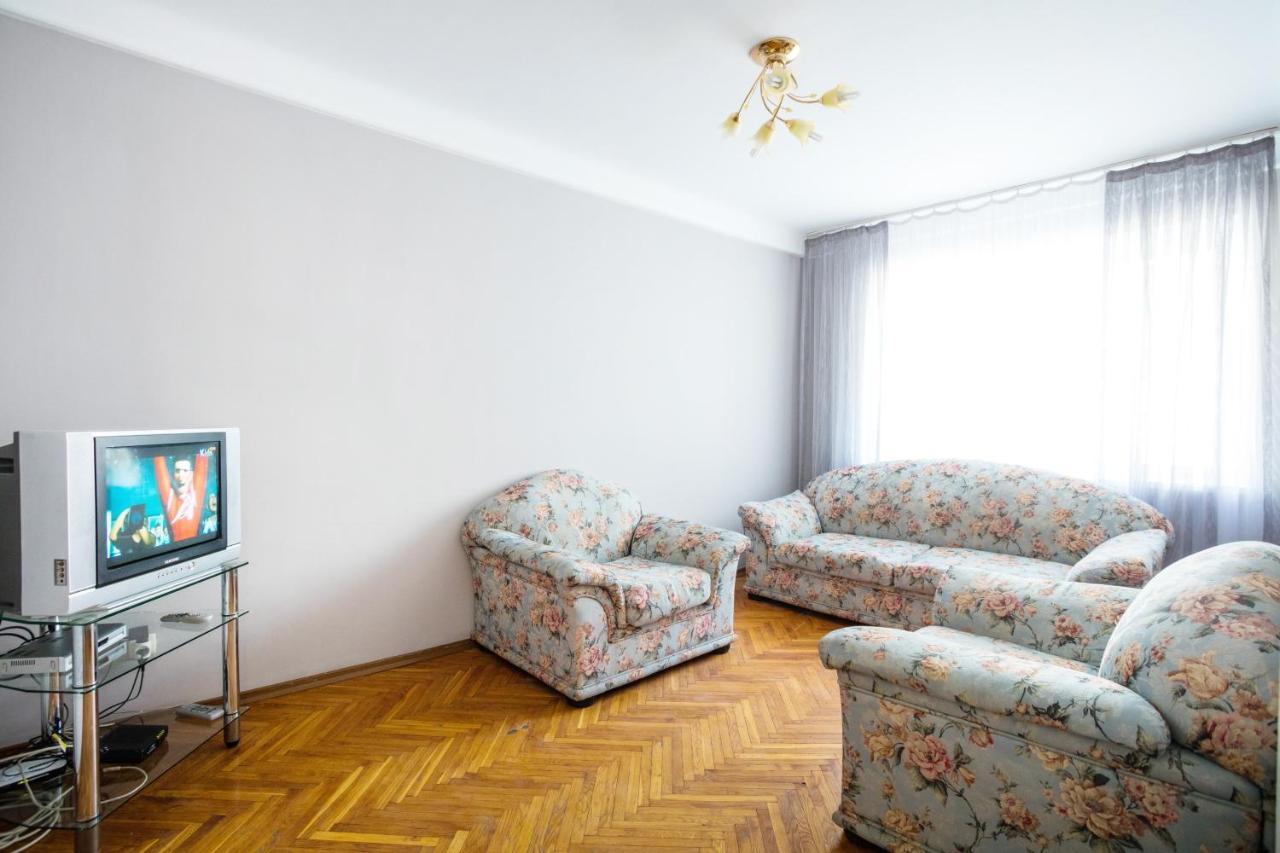 Apartment Near Metro Pecherskaya Kiev Exterior foto