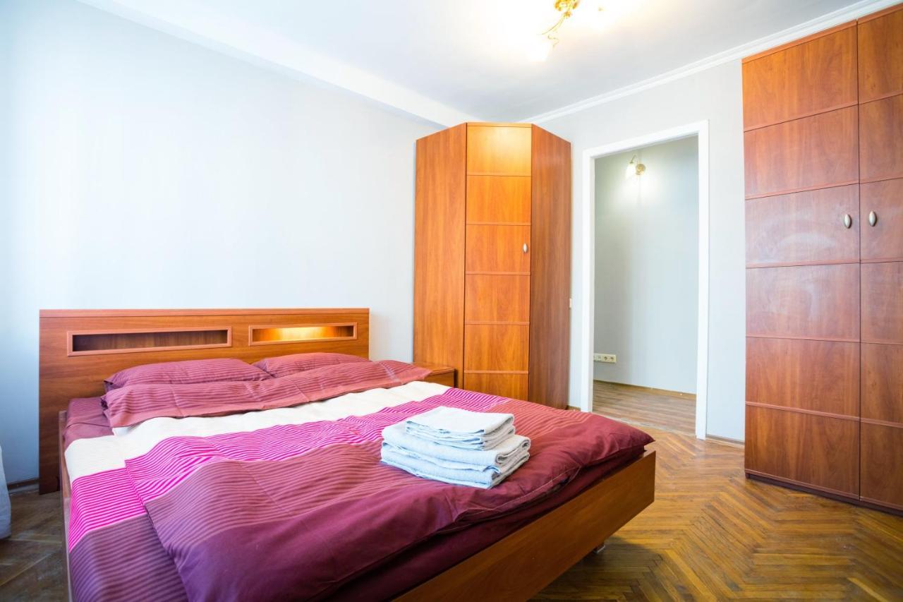 Apartment Near Metro Pecherskaya Kiev Exterior foto
